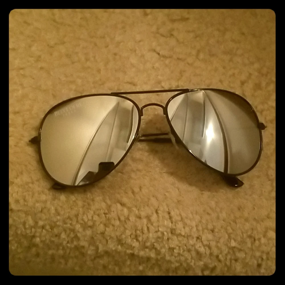[Brand NEW] Chrome aviators silver lenses black rimmed frames sunglasses